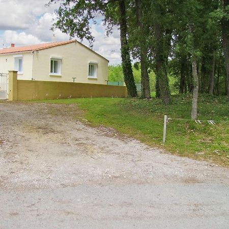 Appartement Charmant A Breuillet Avec Jardin Spacieux المظهر الخارجي الصورة