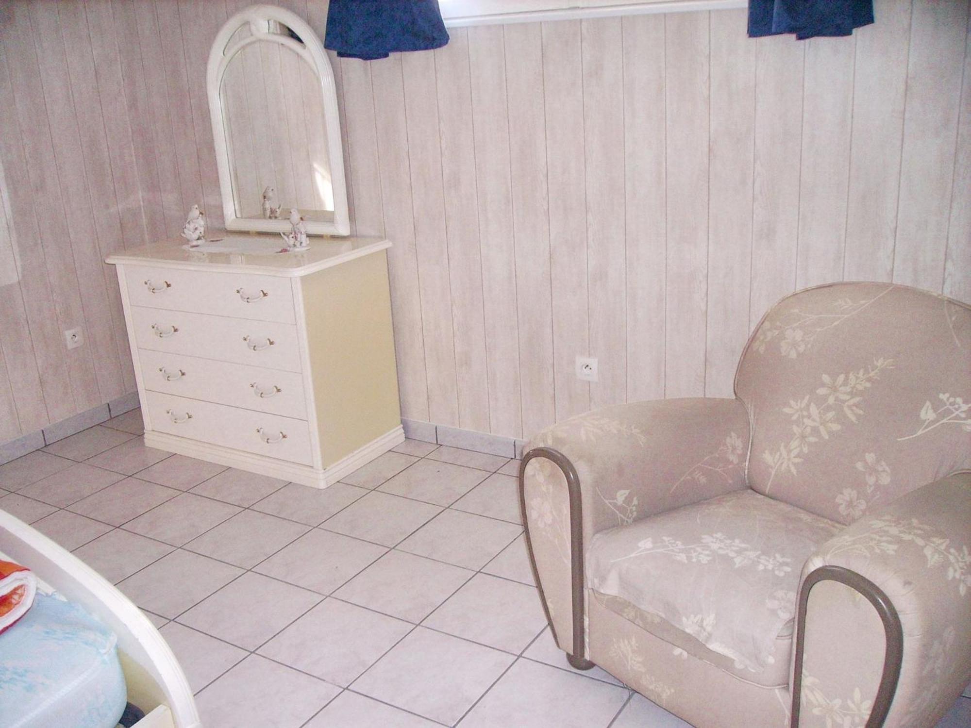 Appartement Charmant A Breuillet Avec Jardin Spacieux المظهر الخارجي الصورة
