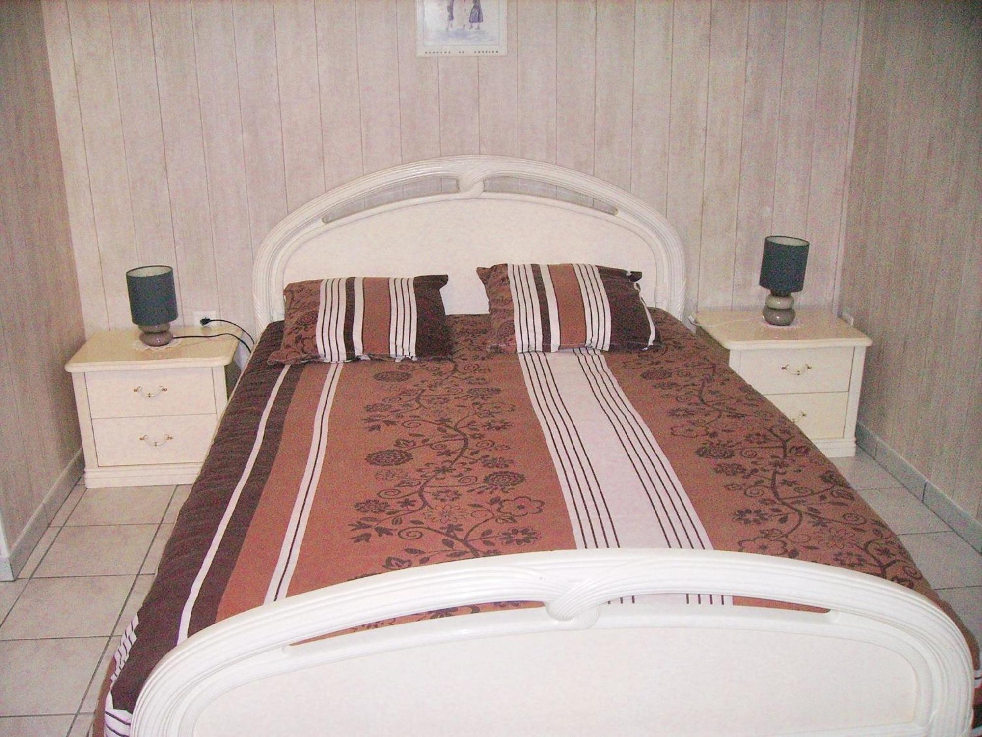 Appartement Charmant A Breuillet Avec Jardin Spacieux المظهر الخارجي الصورة